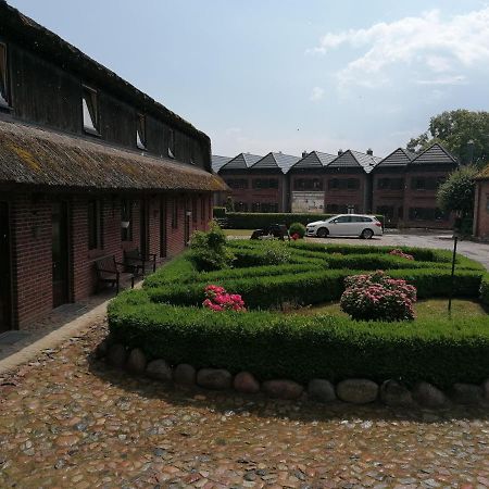 Gasthof-Ferienwohnungen-Kliesow'S Reuse Alt Reddevitz Exterior foto